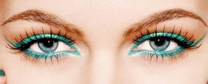 como-aplicar-eyeliner-de-colores