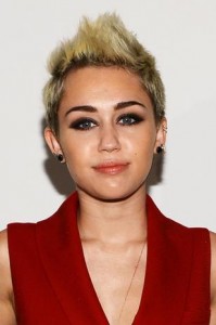 miley-cyruspeinado-3